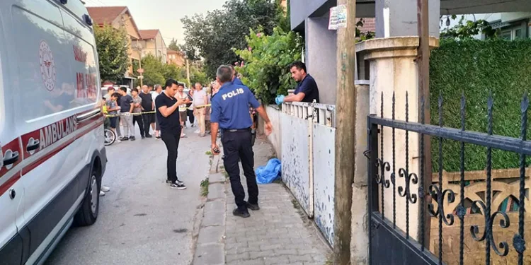 Husumetlisi tarafından kurşun yağmuruna tutuldu