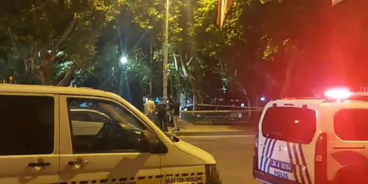 Kadıköy’de bıçaklı saldırı: 1 yaralı