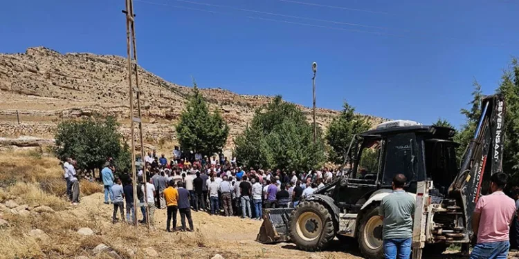 Damat katliamında öldürülen 4 kişi toprağa verildi