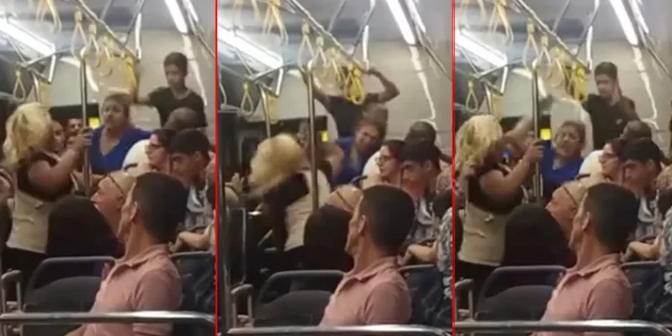 Bursa’da iki kadın otobüste birbirine girdi