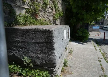 Merhametin simgesi mola taşları