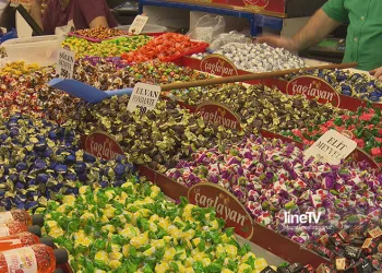 Bursa’da bayram şekerleri tezgahlardaki yerini aldı