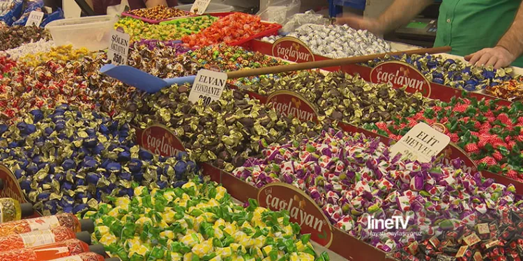 Bursa’da bayram şekerleri tezgahlardaki yerini aldı