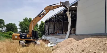 Ürünlü ve Alaaddinbey’de kaçak yapılara müdahale