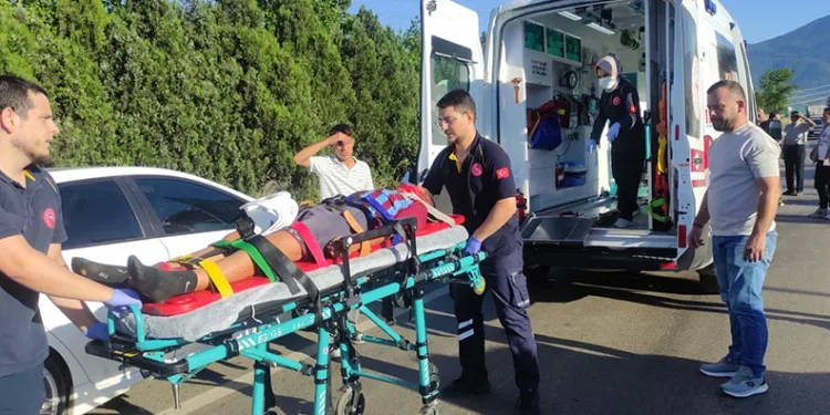 Bursa’da motosiklet kazası: 15 yaşındaki sürücü yaralandı