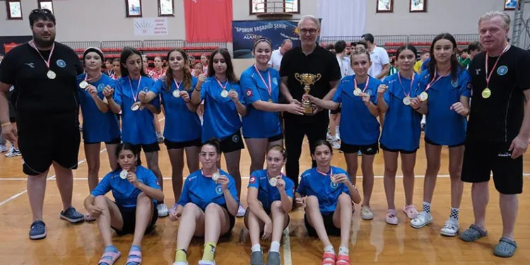 Minikler hentbol şampiyonu poyrazın kızları