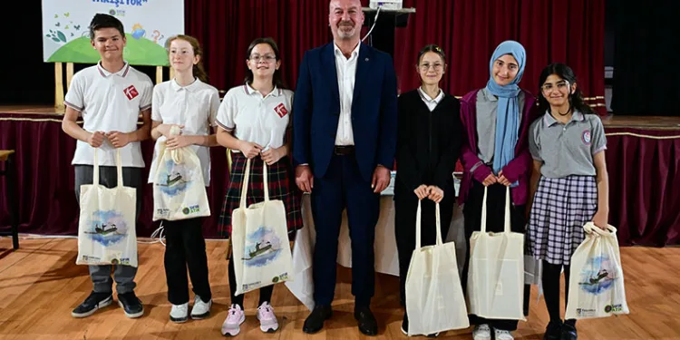 ‘Çevre Dostu Okullar’ ödüllendirildi