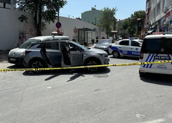 Öğretmene silahlı saldırı: Aracına defalarca ateş açıldı