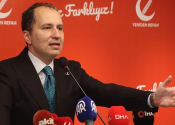 “Bu büyüme, millet için fakirleşerek büyümedir”