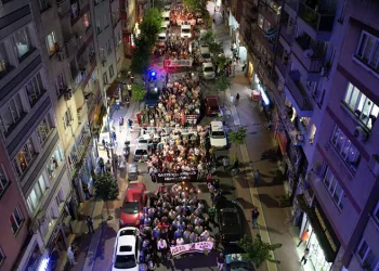 Yıldırım’da Filistin için meşaleli yürüyüş