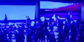 Dev ekranın düştüğü o anlar