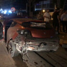 BURSA'DA BİRBİRLERİ İLE YARIŞTIKLARI İDDİA EDİLEN 2 OTOMOBİL BİRBİRİNE ÇARPTI. KAZADA 1 KİŞİ HAYATINI KAYBEDERKEN, 1'İ AĞIR 2 KİŞİ YARALANDI. (EX OLAN MUZAFFER SAMET TURNA) (EMİR AKTAŞ/BURSA-İHA) Bursa'da birbirleri ile yarıştıkları iddia edilen 2 otomobil birbirine çarptı. Kazada 1 kişi hayatını kaybederken, 1'i ağır 2 kişi yaralandı.