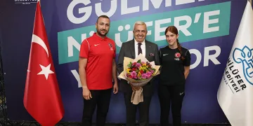 Bir günde bin 400 kişiyi ağırladı