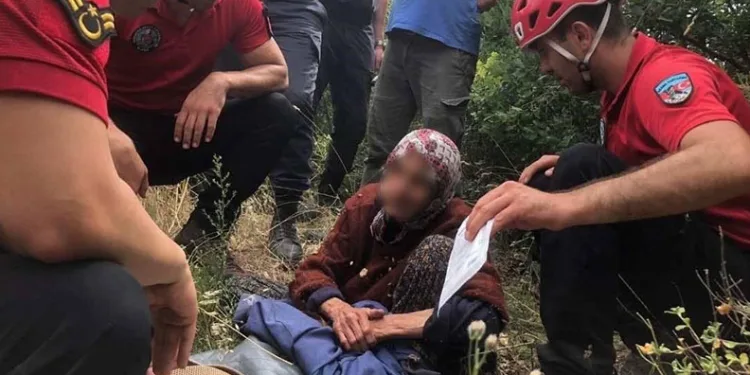 Bursa’da kaybolan yaşlı kadını jandarma buldu