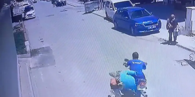 Eteği motosikletin zincirine takılan kadın ölümden döndü