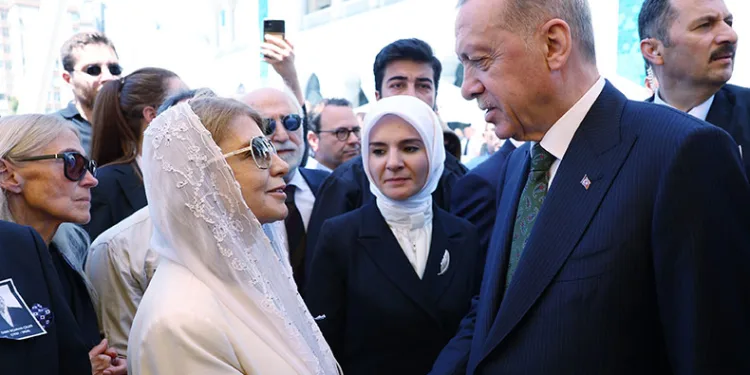 Özer Uçuran Çiller’e veda