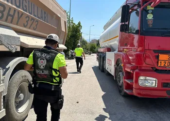 Bursa’da tehlike saçan sürücüler teker teker yakalandı