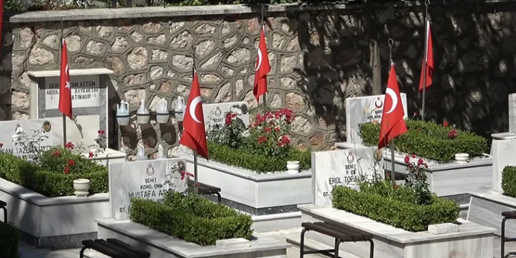 Şehit ailelerin bayramı buruk geçti
