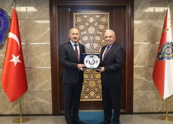 Başkan Şadi Özdemir’den nezaket ziyaretleri