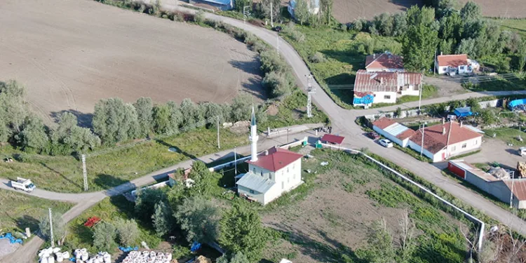 38 yıl sonra minaresine kavuştu