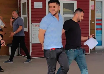 Ablasını bıçaklayan kardeş tutuklandı