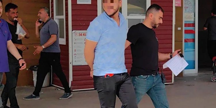 Ablasını bıçaklayan kardeş tutuklandı
