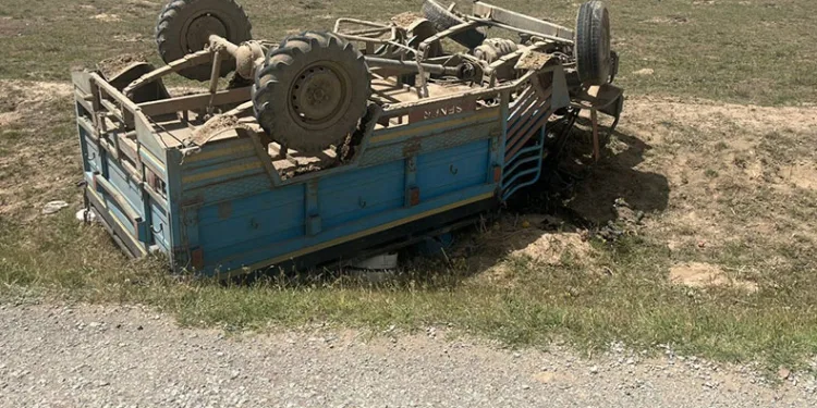 Devrilen patpatta 3 kişi yaralandı