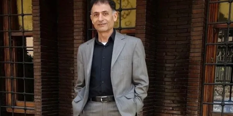 Önce eşini, sonra kendini vurdu