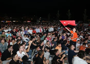 İnegöl’de Son 16 Coşkusu