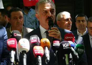 “Hakkari Belediyesi terörün pençesinden kurtarılmıştır”