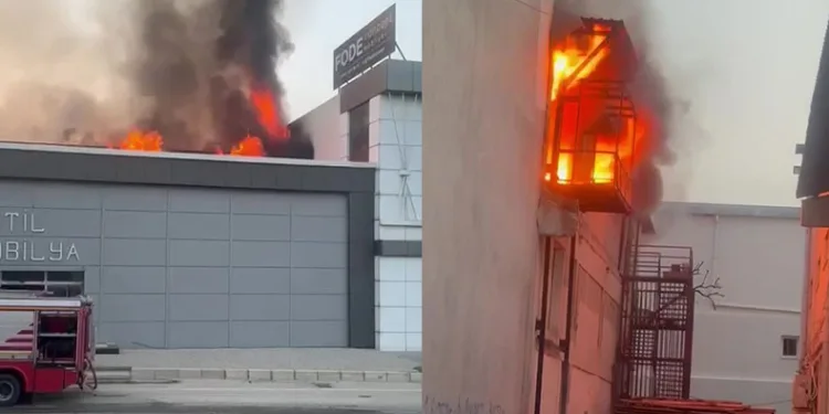 Adana’da mobilya imalathanesinde yangın