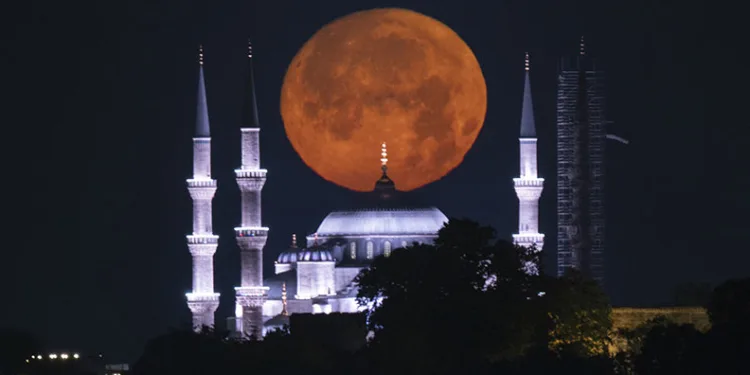 İstanbul’da dolunay