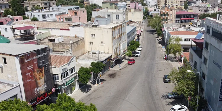 Bayram tatili ve sıcak ilçeyi sessizliğe bürüdü