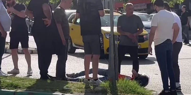 Ticari taksi motosiklete çarptı: 1 yaralı