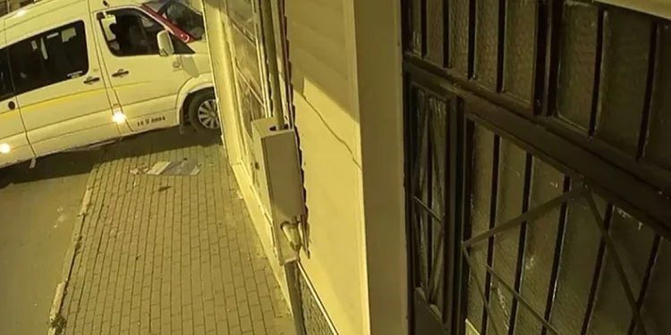 Kalp spazmı geçiren şoför dükkana daldı