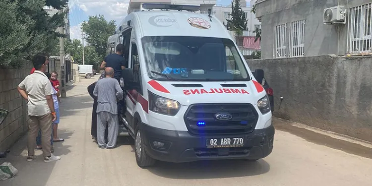Elektrikli bisiklet 3 yaşındaki çocuğa çarptı