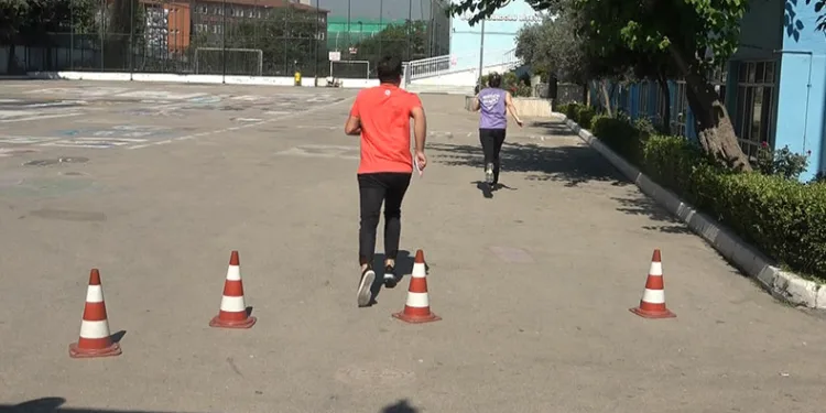 Hayatlarının sınavına saniyeler ile yetiştiler