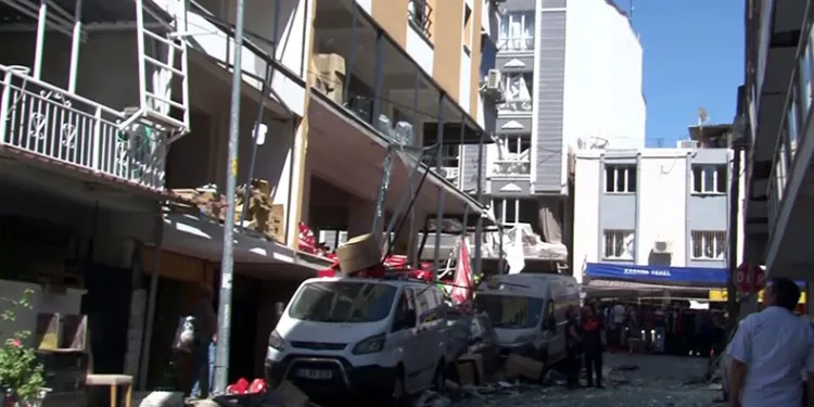 İzmir’de doğal gaz patlaması: 5 ölü, 57 yaralı