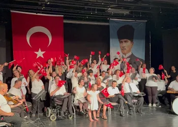 Bizim Ev katılımcılarından muhteşem konser
