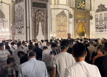 Bursa’da vatandaşlar, Ulu Cami’ye akın etti
