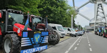 Avrupalı çiftçilerden Brüksel’de traktörlü protesto