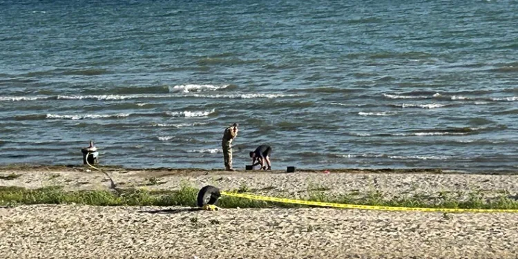 Bulunan el bombaları imha edilmek üzere gölden çıkarıldı