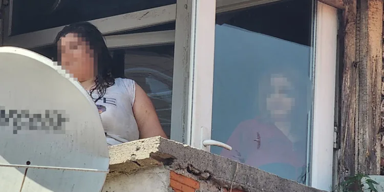 13 yaşındaki kız annesini darp ederek rehin aldı