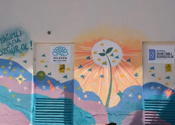 Mesajlarını grafiti çalışması ile verdiler