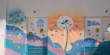 Mesajlarını grafiti çalışması ile verdiler