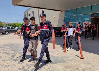 Bursa’da 11 kaçak göçmen sınır dışı edildi
