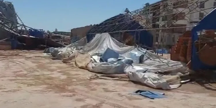 Gaziantep’te şiddetli rüzgar yemekhanenin çatısını uçurdu