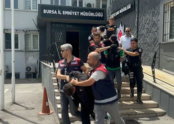 ‘Başkomiser Volkan’ çetesini gerçek komiserler enseledi