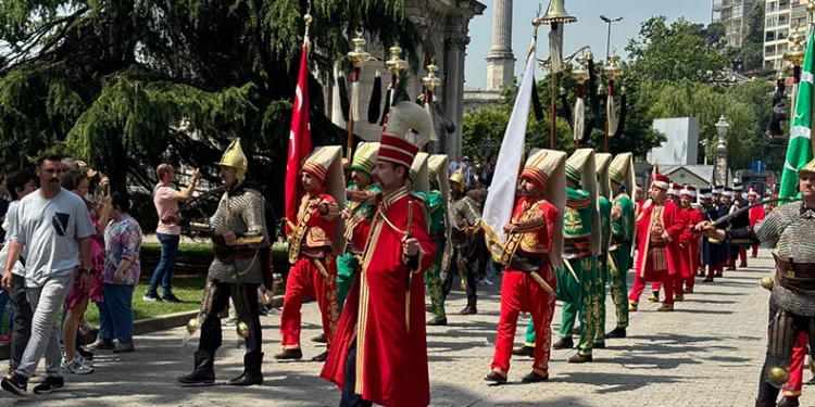 Dolmabahçe Sarayı’nda mehteran coşkusu
