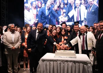 Mudanya Üniversitesinde ilk mezuniyet coşkusu